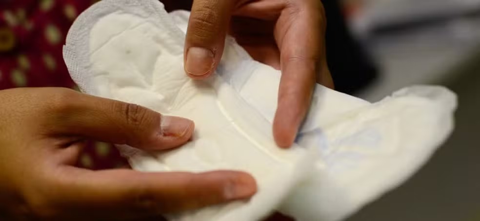 Farmácias populares da Bahia distribuem absorventes de graça; Itapetinga e algumas cidades da região estão na lista